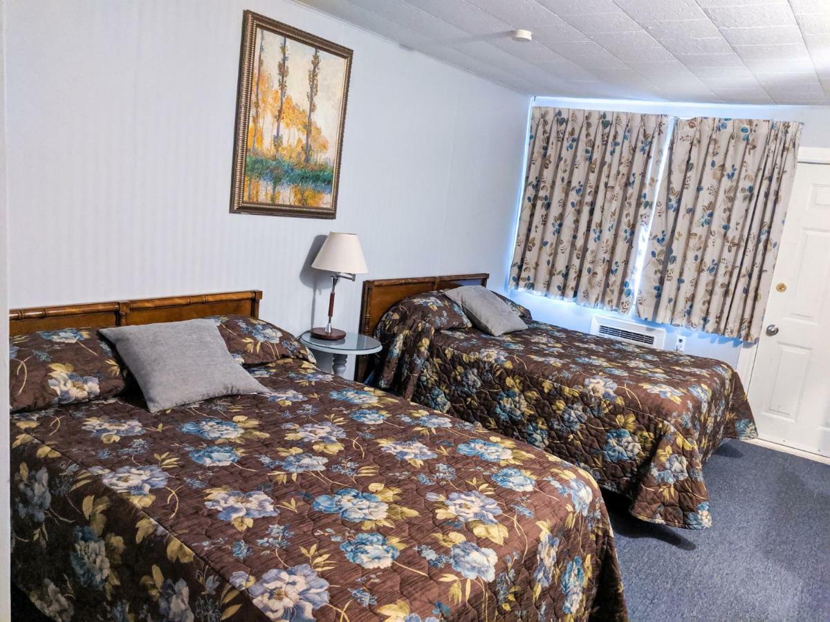Skyline Motel Fredericton Esterno foto