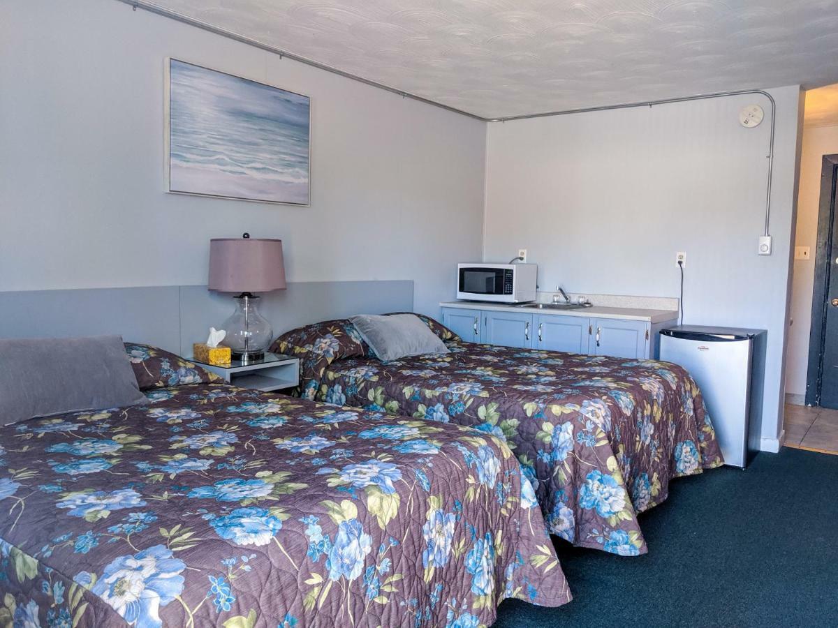 Skyline Motel Fredericton Esterno foto